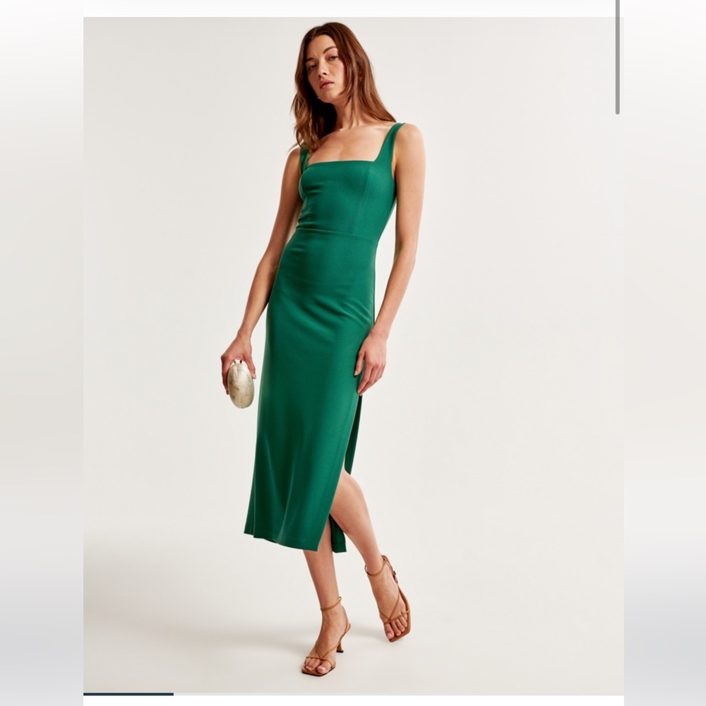 Abercrombie & Fitch Squareneck Column
Midi Dress
DARK GREEN, M PETITE